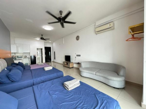 Twin Galaxy Studio 6pax Free WiFi Netflix
